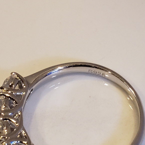 HP, 4-9 18K White Gold on 925 Silver, 1/2 Eternity Ring, Swarovski Crystals. - Picture 11 of 12